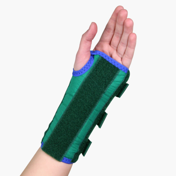 Paediatric D Ring Extended Wrist Brace Green 1600 x 1600 f8f8f8 1