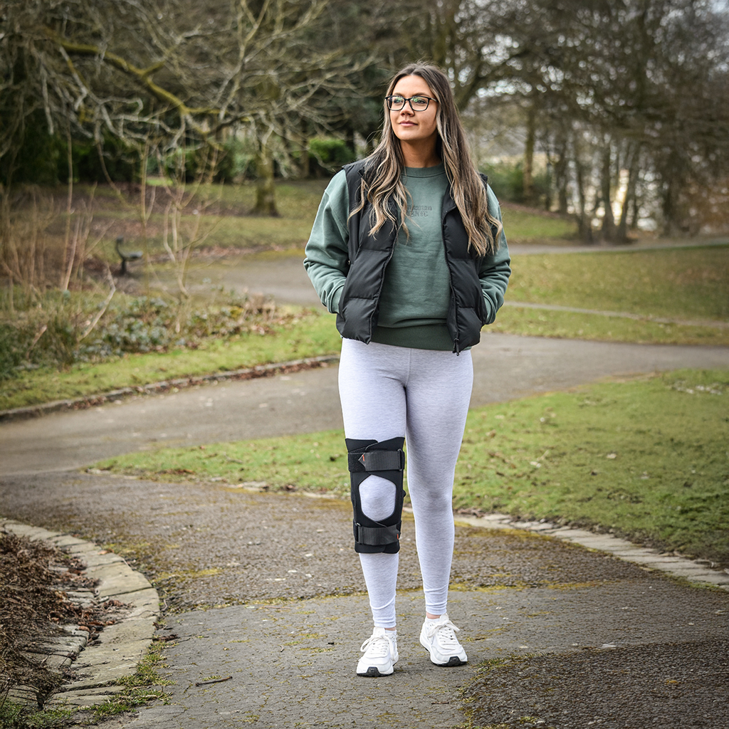 TheraCore Wraparound Knee Brace